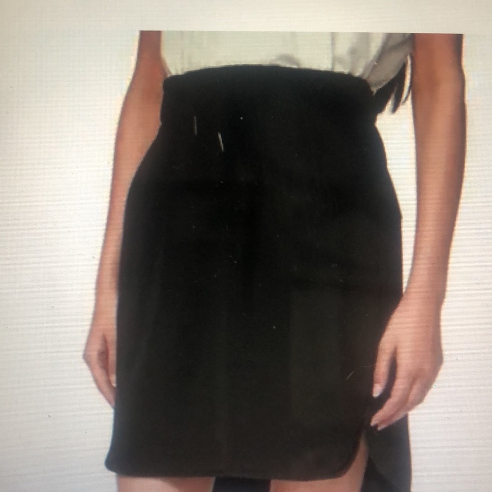 Lululemon size 10 black skirt never worn
